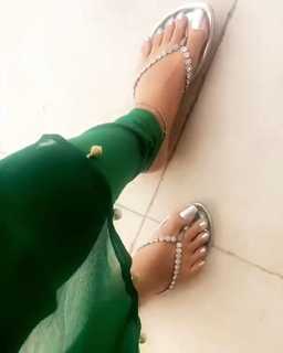 Aamna Malick feet photo 4