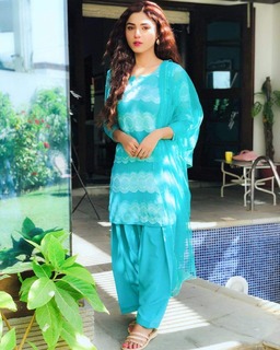 Aamna Malick feet photo 3