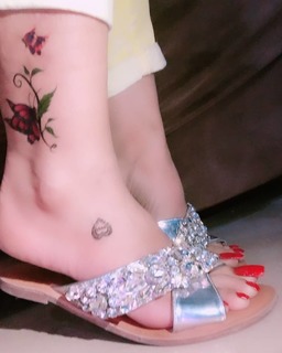 Aamna Malick feet photo 18