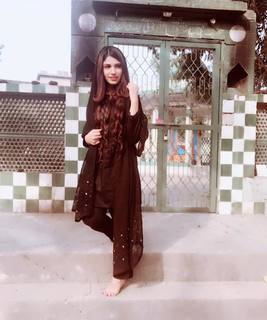Aamna Malick feet photo 16
