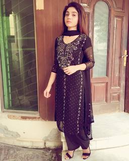 Aamna Malick feet photo 7