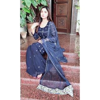 Aamna Malick feet photo 19