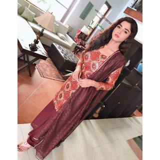 Aamna Malick feet photo 15
