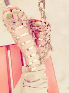 Aamna Malick feet photo 15