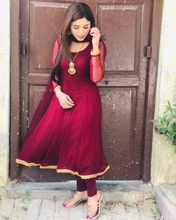 Aamna Malick feet photo 15