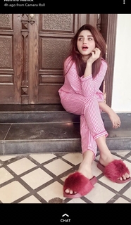 Aamna Malick feet photo 11