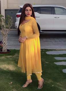 Aamna Malick feet photo 4