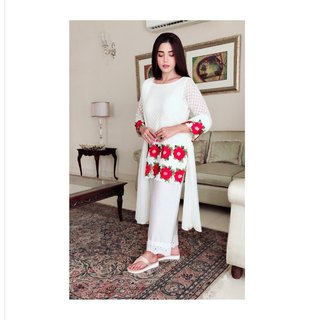 Aamna Malick feet photo 5