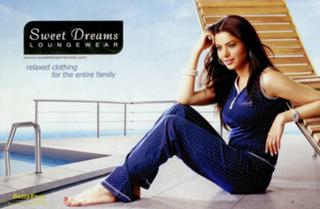 Aamna Sharif feet photo thumbnail