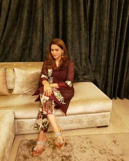 Aamna Sharif feet photo thumbnail