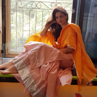 Aamna Sharif feet photo thumbnail