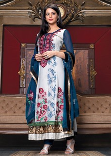 Aamna Sharif feet photo thumbnail