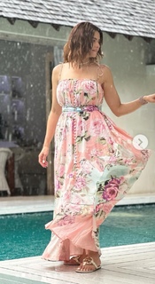 Aamna Sharif feet photo thumbnail