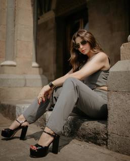 Aamna Sharif feet photo thumbnail