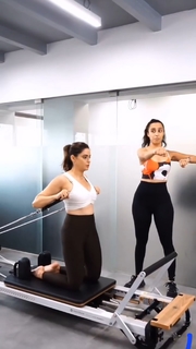 Aamna Sharif feet photo thumbnail