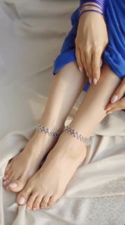 Aamna Sharif feet photo thumbnail