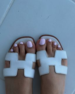 Aamna Sharif feet photo thumbnail