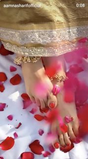 Aamna Sharif feet photo thumbnail