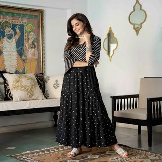 Aamna Sharif feet photo 10