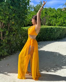 Aamna Sharif feet photo 8
