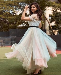 Aamna Sharif feet photo 16