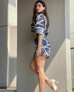 Aamna Sharif feet photo 6