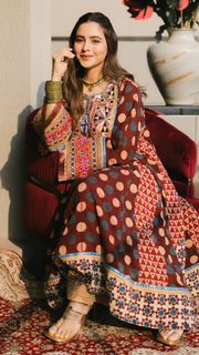 Aamna Sharif feet photo 7