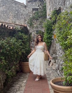 Aamna Sharif feet photo 8