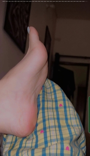 Aamreen Sharma feet photo 2