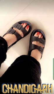 Aamreen Sharma feet photo 19