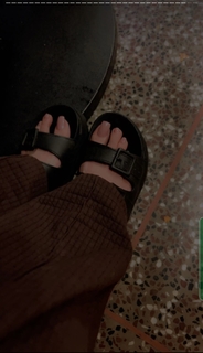 Aamreen Sharma feet photo 19