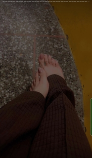 Aamreen Sharma feet photo 17
