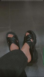 Aamreen Sharma feet photo 14