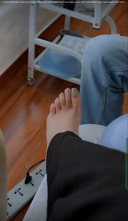 Aamreen Sharma feet photo 10