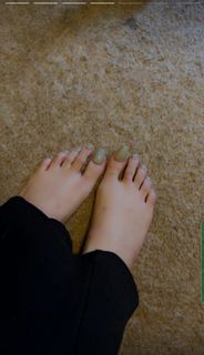 Aamreen Sharma feet photo 9