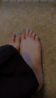 Aamreen Sharma feet photo 8