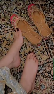 Aamreen Sharma feet photo 18