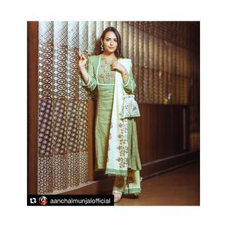 Aanchal Munjal feet photo 8