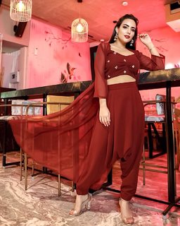 Aanchal Munjal feet photo 1