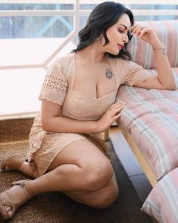 Aanchal Munjal feet photo 4