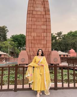 Aanchal Munjal feet photo 1