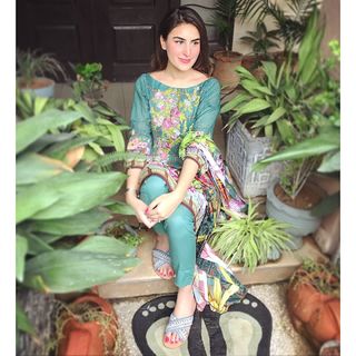 Aaniat Khalid feet photo 8