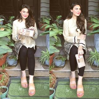 Aaniat Khalid feet photo 5