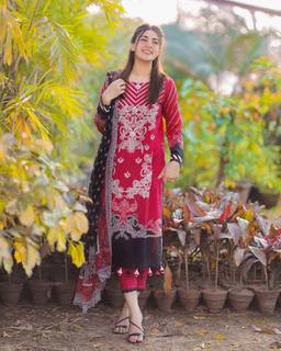 Aaniat Khalid feet photo 8
