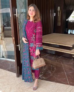 Aaniat Khalid feet photo 15