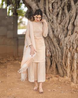 Aaniat Khalid feet photo 9