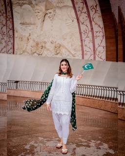 Aaniat Khalid feet photo 14