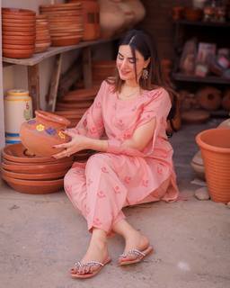 Aaniat Khalid feet photo 8