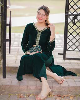 Aaniat Khalid feet photo 2