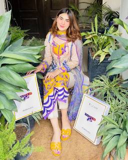 Aaniat Khalid feet photo 6